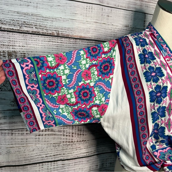 Fifteen Twenty Daria Blouse Print Medium Vibrant Floral Paisley Flowy Top - Picture 4 of 11